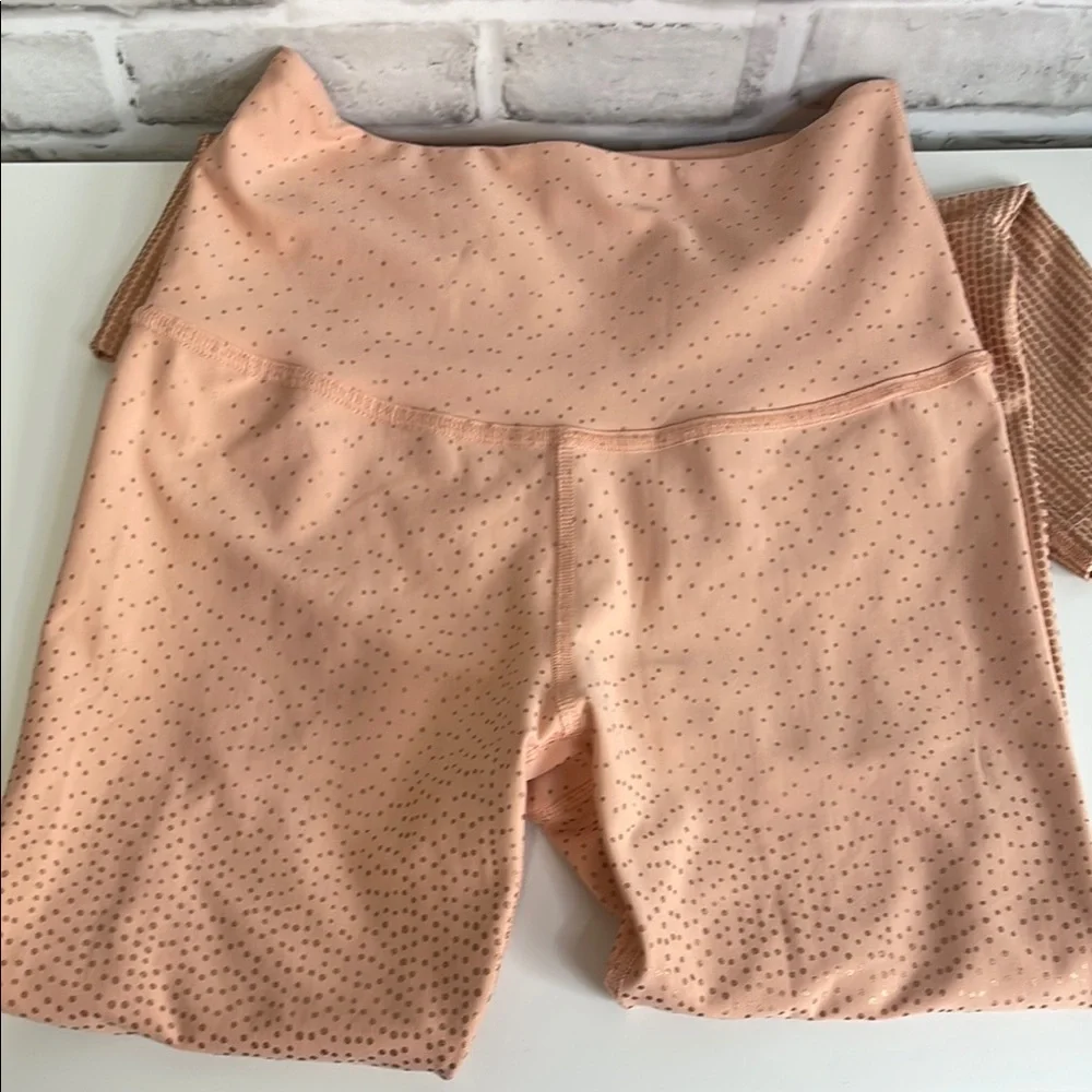 Beyond Yoga Pink with Gold Dots High-Rise Leggings Size S - Picture 9 of 9